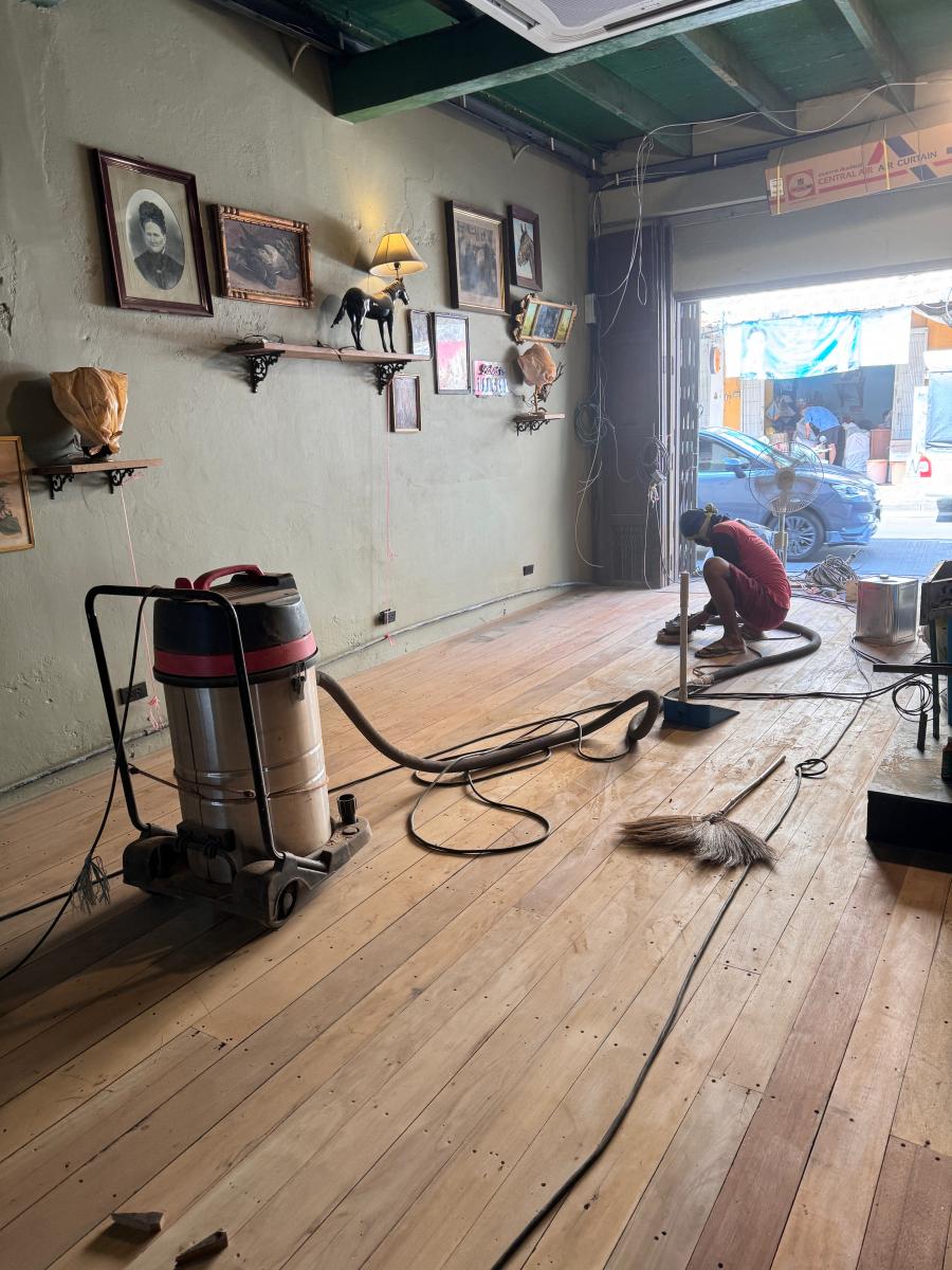 12 - https://ช่างชินกรรับขัดพื้นไม้.com | รับขัดพื้นไม้ปาร์เก้ รับปูปาร์เก้ทุกชนิด พื้นไม้อื่นๆ งานภายนอก งานภายใน งานบ้าน คอนโด หอพัก สำนักงาน โรงเรียน โรงแรม และสถานที่ต่างๆ