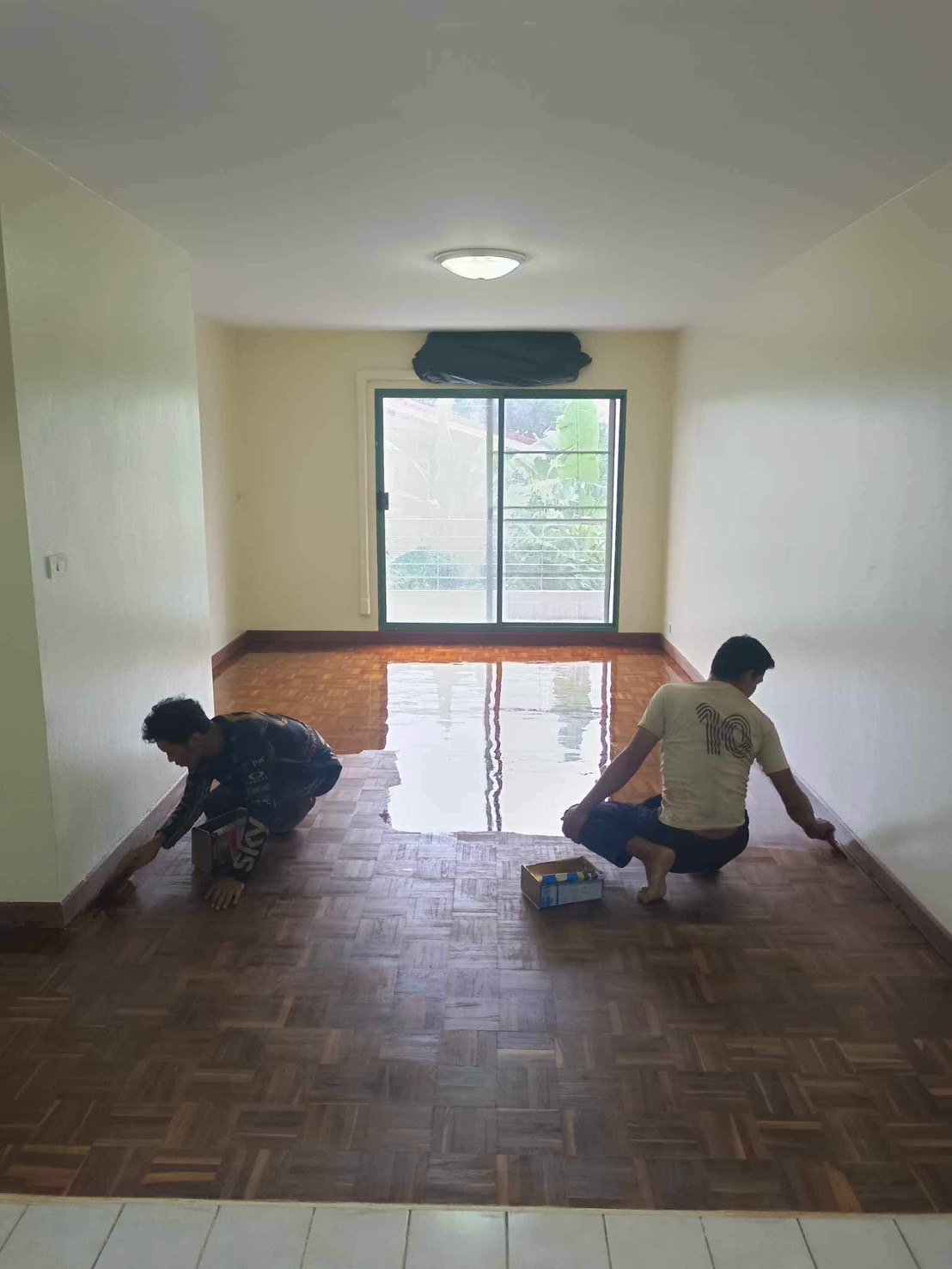 29 - https://ช่างชินกรรับขัดพื้นไม้.com | รับขัดพื้นไม้ปาร์เก้ รับปูปาร์เก้ทุกชนิด พื้นไม้อื่นๆ งานภายนอก งานภายใน งานบ้าน คอนโด หอพัก สำนักงาน โรงเรียน โรงแรม และสถานที่ต่างๆ