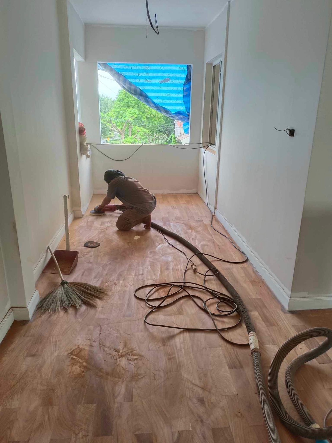 39 - https://ช่างชินกรรับขัดพื้นไม้.com | รับขัดพื้นไม้ปาร์เก้ รับปูปาร์เก้ทุกชนิด พื้นไม้อื่นๆ งานภายนอก งานภายใน งานบ้าน คอนโด หอพัก สำนักงาน โรงเรียน โรงแรม และสถานที่ต่างๆ